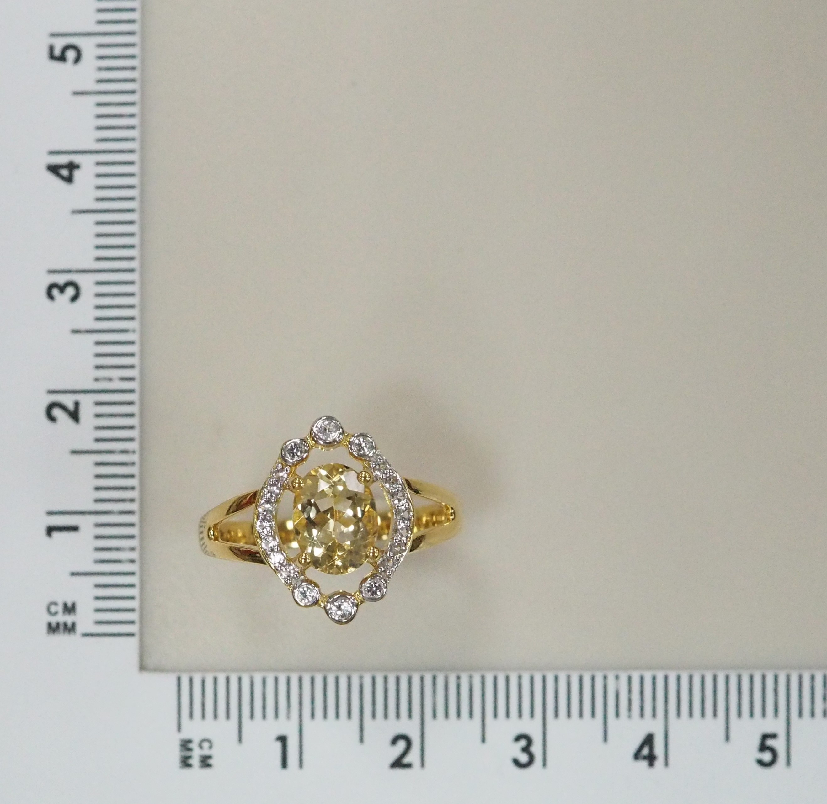 Серебряное кольцо с гелиодором